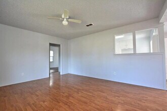 1917 43rd St in Lubbock, TX - Building Photo - Building Photo