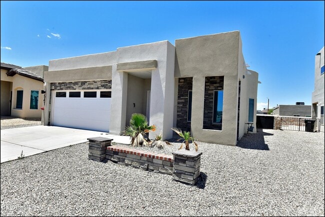 541 Paseo Modesto Dr in Horizon City, TX - Building Photo - Building Photo