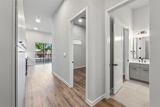 4510 Terry-o Ln, Unit 109 in Austin, TX - Building Photo - Building Photo