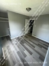 910 N Central Dr in Lorain, OH - Building Photo - Building Photo
