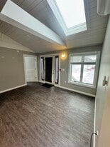 9 Monarch Wy in Portsmouth, NH - Building Photo