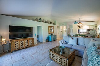 840 Club Dr in Palm Beach Gardens, FL - Building Photo - Building Photo