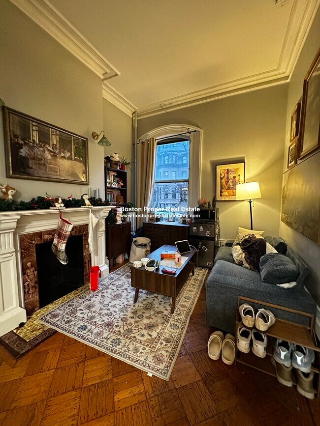 116 Marlborough St, Unit 3 in Boston, MA - Building Photo - Building Photo