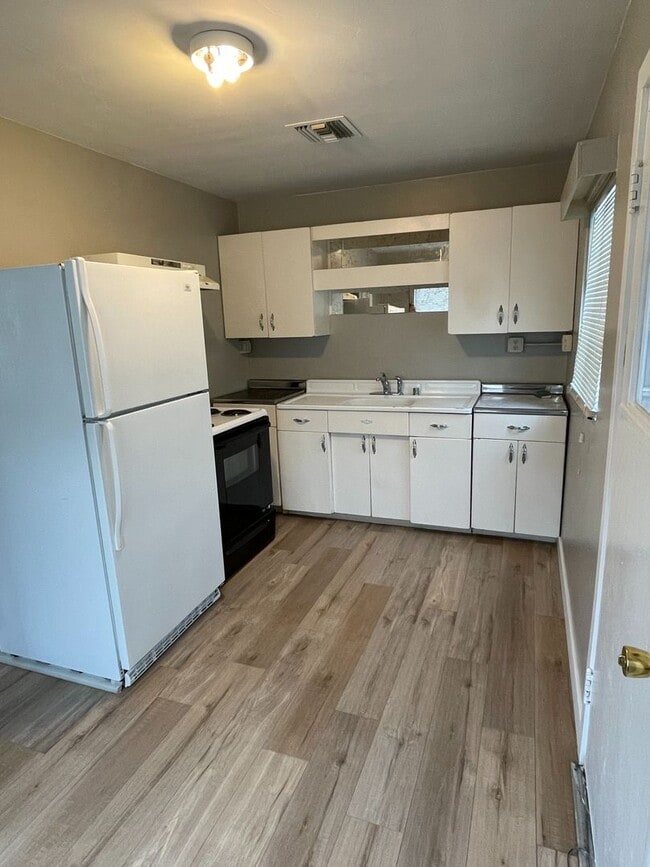 391 N 15th St in Las Vegas, NV - Building Photo - Building Photo