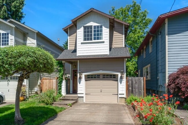 property at 3909 SE Crystal Springs Blvd