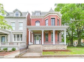 2602 W Grace St in Richmond, VA - Building Photo