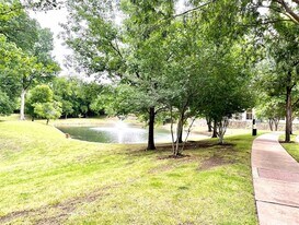 2713 Troutt Dr in Carrollton, TX - Building Photo