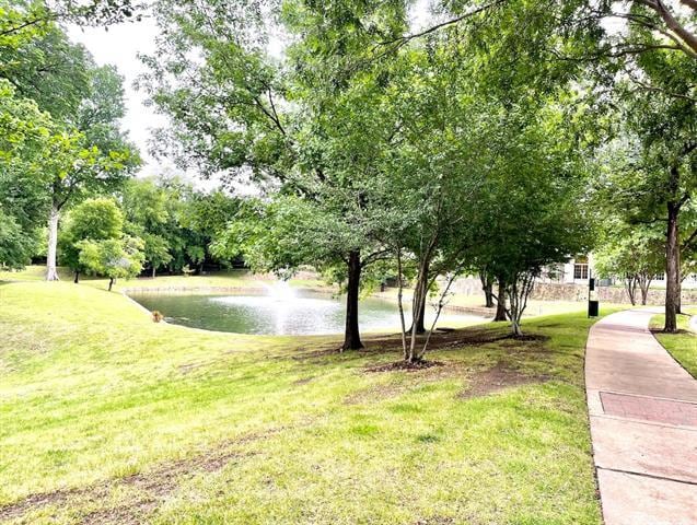 2713 Troutt Dr
