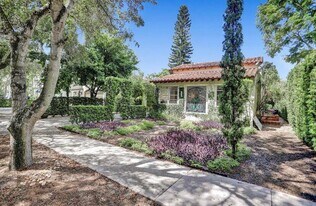 1107 Alhambra Cir in Coral Gables, FL - Building Photo
