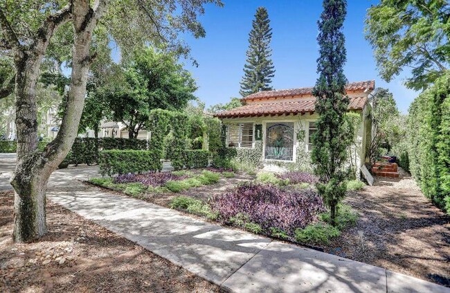 property at 1107 Alhambra Cir