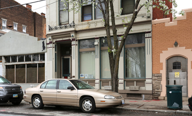 1214 Race St in Cincinnati, OH - Foto de edificio - Building Photo