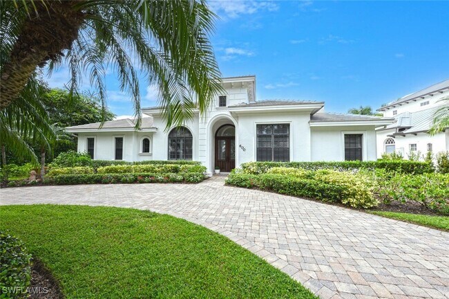 600 6th Ave N in Naples, FL - Foto de edificio - Building Photo