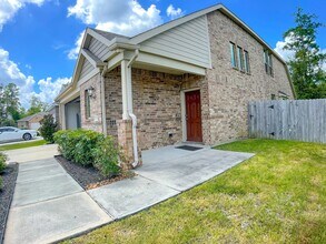 21130 American Yellowwood Pl in Porter, TX - Building Photo - Building Photo