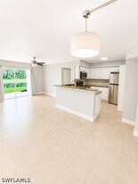 8255 Ibis Club Dr in Naples, FL - Building Photo