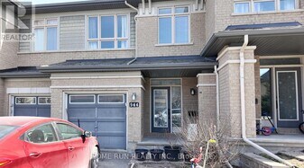 944 Fletcher Cir in Ottawa, ON - Building Photo