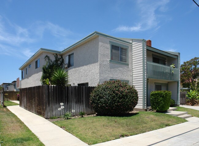 16831 Lynn St in Huntington Beach, CA - Building Photo - Building Photo