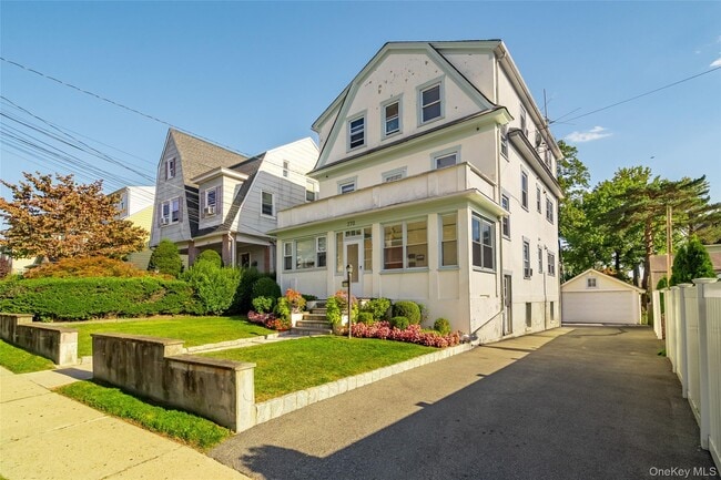 270 Sickles Ave in New Rochelle, NY - Building Photo - Building Photo