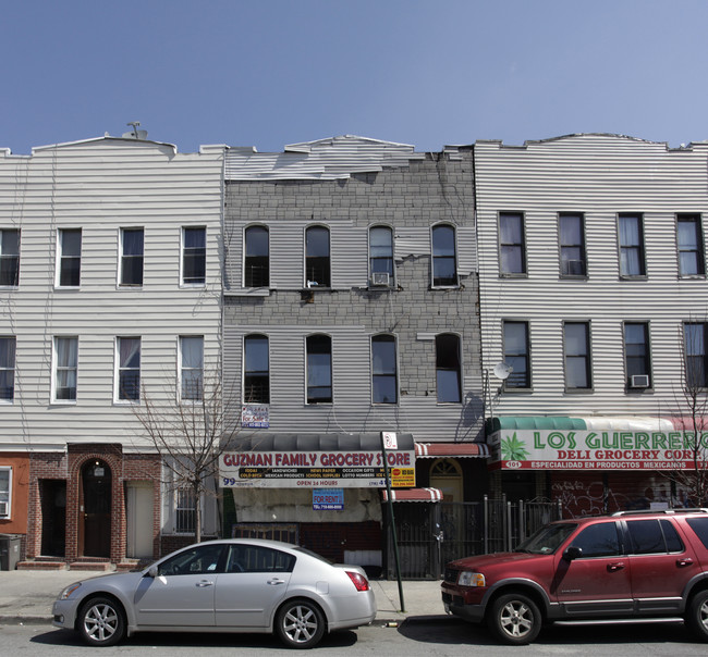 99 Wilson Ave in Brooklyn, NY - Foto de edificio - Building Photo