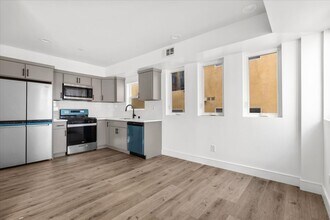 6322 Willoughby Ave, Unit 6322 Willoughby ave in Los Angeles, CA - Foto de edificio - Building Photo