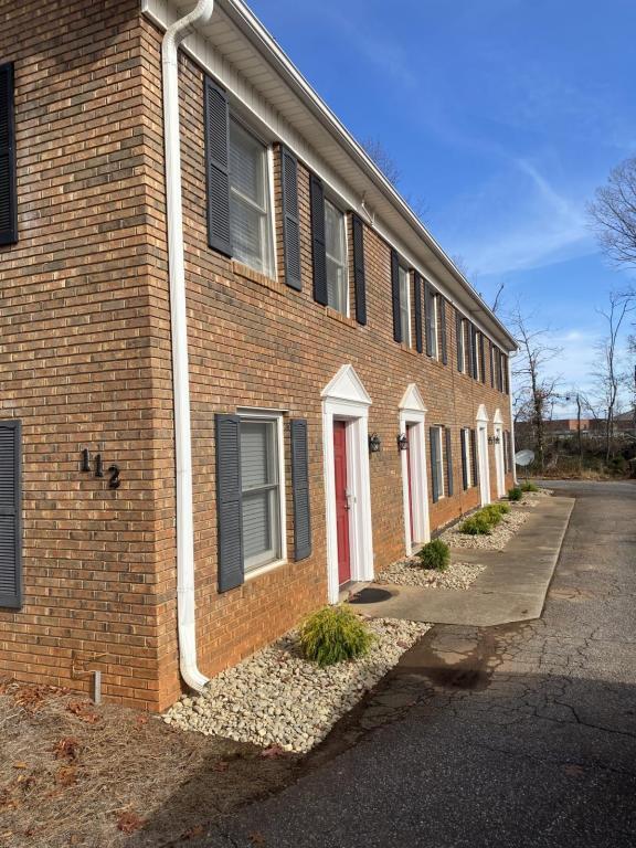 112 State Rd S-42-7449 in Spartanburg, SC - Building Photo - Building Photo