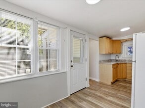 807 Beach Ave in North Beach, MD - Building Photo - Building Photo
