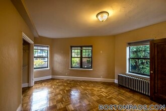 2 Elmwood Ave in Winchester, MA - Building Photo - Building Photo