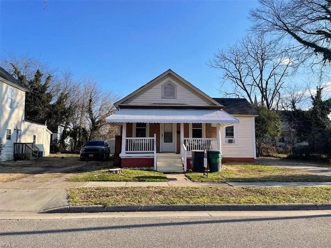property at 1012 26th St