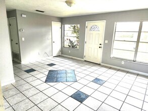 904 Emma St in Daytona Beach, FL - Building Photo - Building Photo