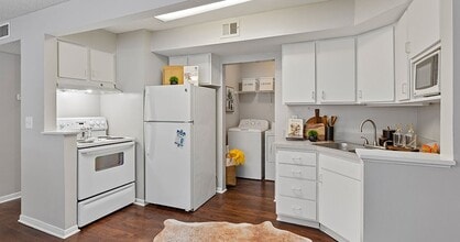 Arches On The Lake Student Living in Athens, GA - Building Photo - Building Photo