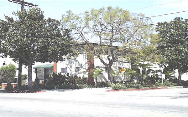 Oakleaf Apartments in Sherman Oaks, CA - Building Photo - Building Photo