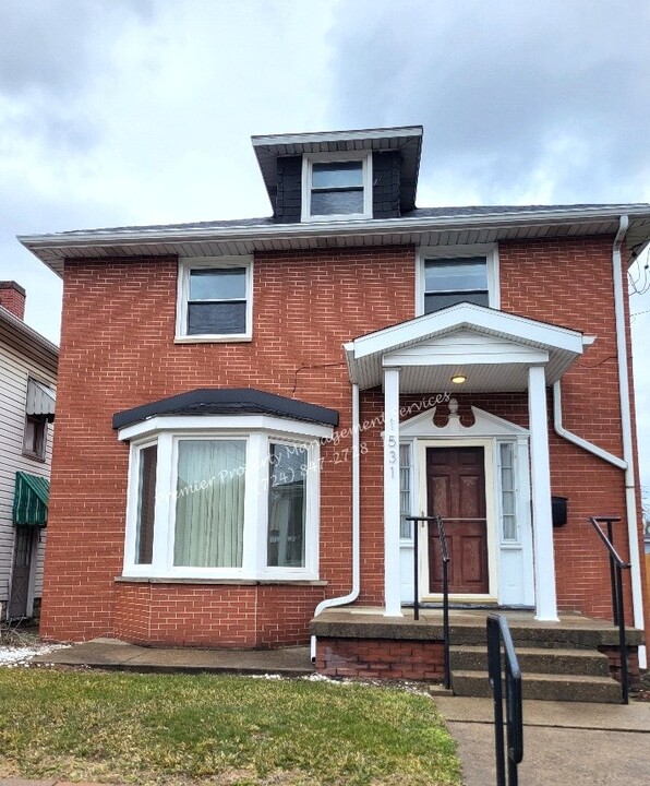 1531 Virginia Ave in Monaca, PA - Foto de edificio