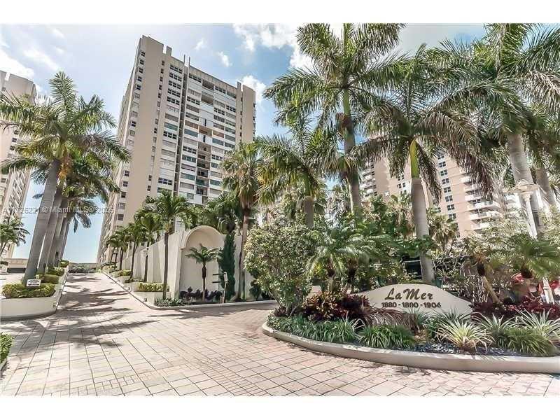 1890 S Ocean Dr, Unit 602 in Hallandale Beach, FL - Foto de edificio
