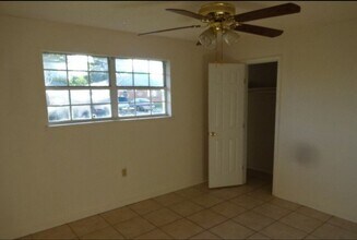 4709 Shalimar Dr in New Orleans, LA - Building Photo - Building Photo