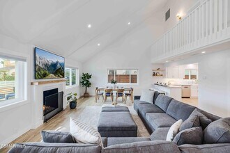 5113 Whitecap St in Oxnard, CA - Building Photo - Building Photo