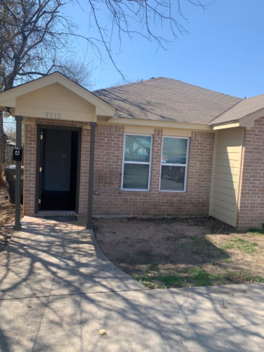 3312 N 25th St in Waco, TX - Foto de edificio