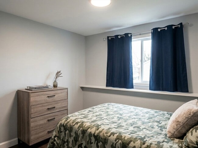 302 Boston Post Rd E in Marlborough, MA - Building Photo - Building Photo