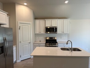 8328 NW 163rd Ter in Edmond, OK - Building Photo - Building Photo