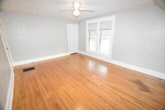 338 Marion Ave in Aurora, IL - Building Photo - Building Photo