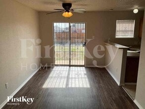 10256 Budtime Ln in Dallas, TX - Building Photo - Building Photo