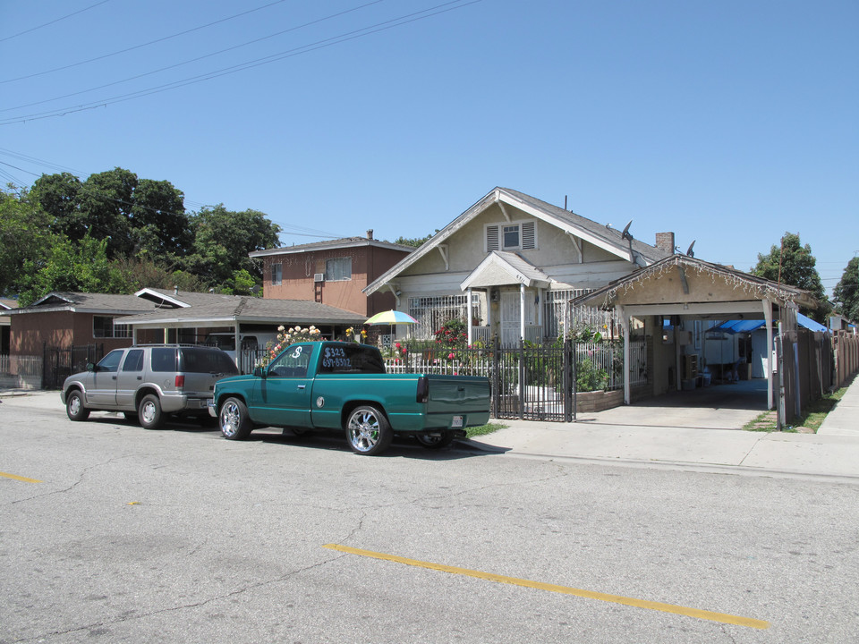 6511-6515 Cottage St in Huntington Park, CA - Building Photo