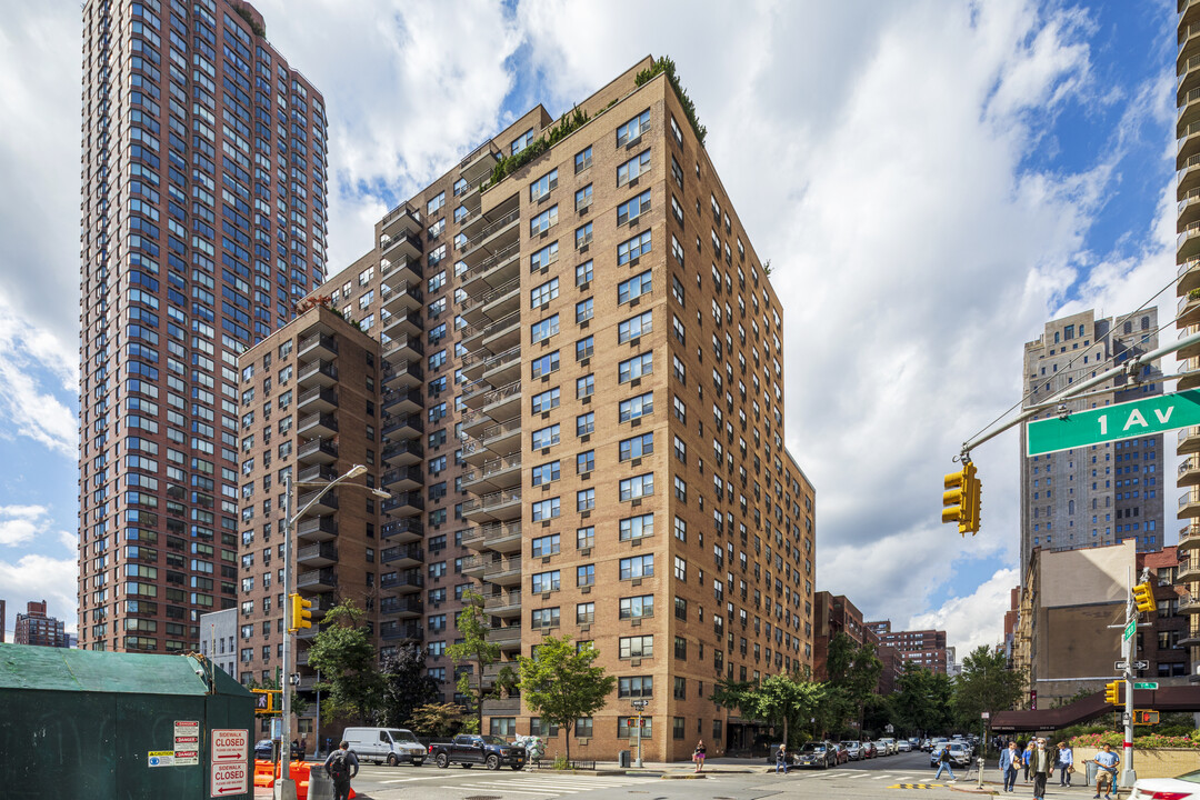 340 E 80th St in New York, NY - Foto de edificio