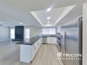 4228 W Diana Ave in Phoenix, AZ - Building Photo - Building Photo