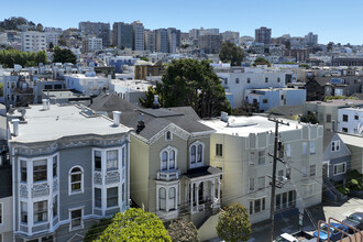 1753 Greenwich St in San Francisco, CA - Building Photo - Building Photo