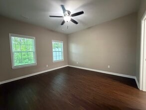 137 Heyward Dr in Dothan, AL - Foto de edificio - Building Photo