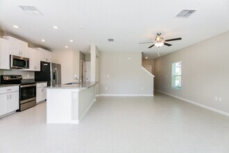 7305 Spring Snowflake Ave in Tampa, FL - Building Photo - Building Photo