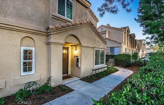 21165 Gladiolos Way in Lake Forest, CA - Building Photo - Building Photo