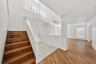 2406 Parkwood Ln in Sugar Land, TX - Building Photo - Building Photo