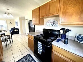9105 Amherst Ave in Margate City, NJ - Building Photo - Building Photo