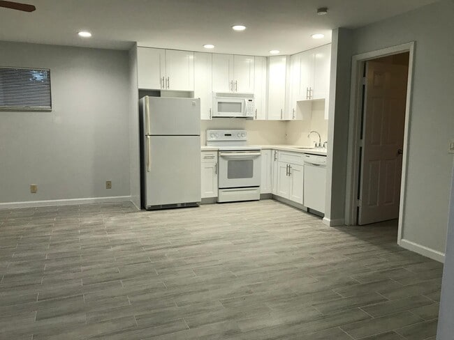 property at 11 Crossings Cir