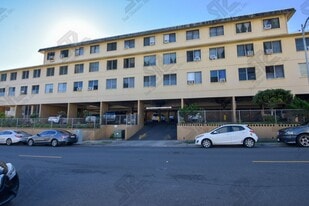 3003 Ala Napuaa Pl in Honolulu, HI - Building Photo